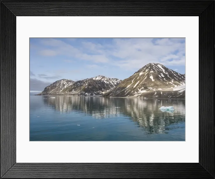 Framed Print : Mountains reflecting in the water in the Magdalenen Fjord, Svalbard, Arctic, Norway, Scandinavia, Europe Framed Print : Mountains reflecting in the water in the Magdalenen Fjord, Svalbard, Arctic, Norway, Scandinavia, Europe