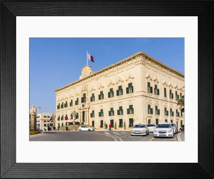 Framed Print : Auberge de Castille, (Office of the Prime Minister), flying the Maltese flag, Valletta, Malta, Europe Framed Print : Auberge de Castille, (Office of the Prime Minister), flying the Maltese flag, Valletta, Malta, Europe