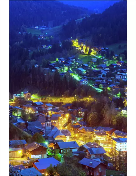 Resort town of Morzine, Rhone Alps, Haute Savoie, France, Europe