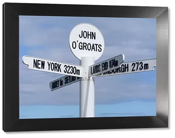 Multi directional signpost, John O Groats, Caithness, Highland Region, Scotland, United Kingdom, Europe