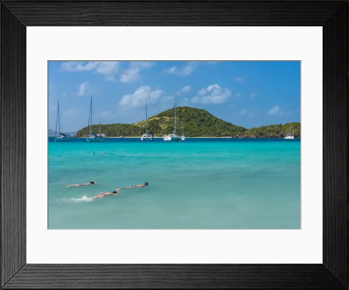 Framed Print : Tourists snorkeling in the turquoise waters of the Tobago Cays, The Grenadines, St. Vincent and the Grenadines, Windward Islands, West Indies, Caribbean, Central America Framed Print : Tourists snorkeling in the turquoise waters of the Tobago Cays, The Grenadines, St. Vincent and the Grenadines, Windward Islands, West Indies, Caribbean, Central America