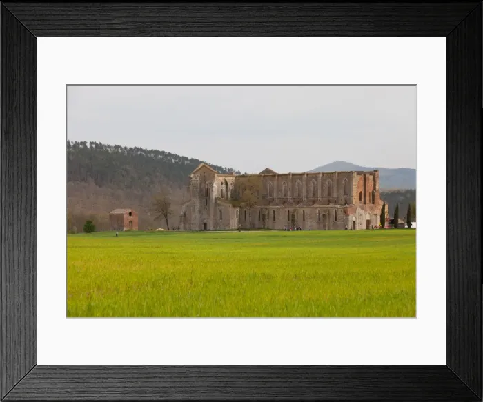 Framed Print : San Galgano Abbey ruins in Chiusdino, Siena, Tuscany, Italy, Europe Framed Print : San Galgano Abbey ruins in Chiusdino, Siena, Tuscany, Italy, Europe