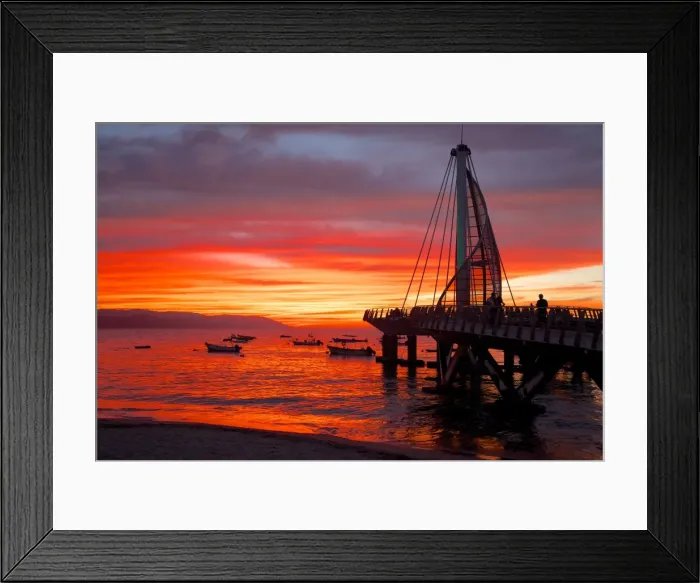 Framed Print : Promenade and beach in Downtown at sunset, Puerto Vallarta, Jalisco, Mexico, North America Framed Print : Promenade and beach in Downtown at sunset, Puerto Vallarta, Jalisco, Mexico, North America