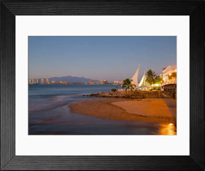 Framed Print : View over beach ast dusk, Downtown, Puerto Vallarta, Jalisco, Mexico, North America Framed Print : View over beach ast dusk, Downtown, Puerto Vallarta, Jalisco, Mexico, North America