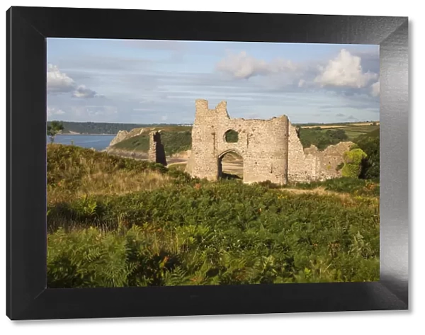 Pennard Castle and Three Cliffs Bay, Gower Peninsula, Swansea, West Glamorgan, Wales, United Kingdom, Europe
