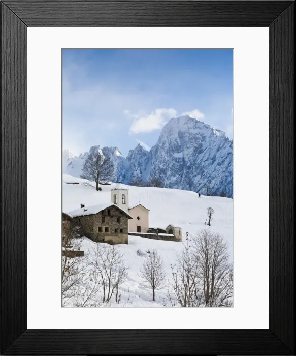 Framed Print : The tiny village of Daloo in Valchiavenna, with its bell tower and church, after a heavy snowfall, Lombardy, Italy, Europe Framed Print : The tiny village of Daloo in Valchiavenna, with its bell tower and church, after a heavy snowfall, Lombardy, Italy, Europe