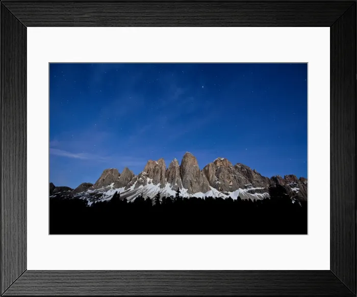 Framed Print : The starry sky above the Odle-Villnoss massif in the Puez-Odle Nature Park, South Tyrol, Italy, Europe Framed Print : The starry sky above the Odle-Villnoss massif in the Puez-Odle Nature Park, South Tyrol, Italy, Europe