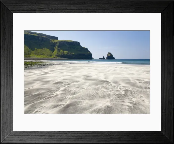 Framed Print : View across the black and white sands of Talisker Bay, near Carbost, Isle of Skye, Inner Hebrides, Highland, Scotland, United Kingdom, Europe Framed Print : View across the black and white sands of Talisker Bay, near Carbost, Isle of Skye, Inner Hebrides, Highland, Scotland, United Kingdom, Europe