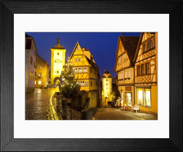 Framed Print : Christmas Tree at the Plonlein, Rothenburg ob der Tauber, Bavaria, Germany, Europe Framed Print : Christmas Tree at the Plonlein, Rothenburg ob der Tauber, Bavaria, Germany, Europe