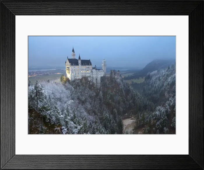 Framed Print : Neuschwanstein Castle in winter, Fussen, Bavaria, Germany, Europe Framed Print : Neuschwanstein Castle in winter, Fussen, Bavaria, Germany, Europe
