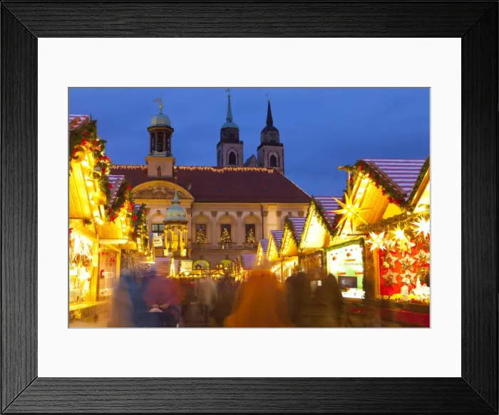 Framed Print : Christmas Market in the AlterMarkt with the Baroque Town Hall in the background, Magdeburg Framed Print : Christmas Market in the AlterMarkt with the Baroque Town Hall in the background, Magdeburg