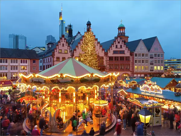 Christmas Market in Romerberg, Frankfurt, Germany, Europe