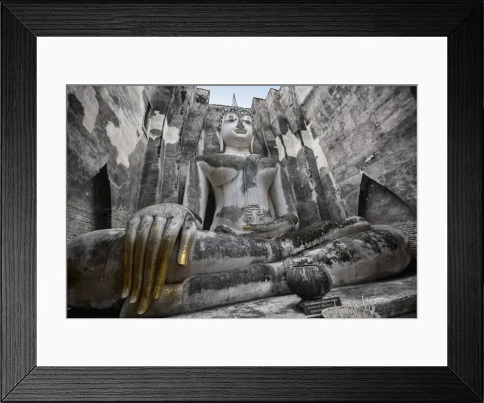 Framed Print : A giant Sukhothai era sitting Buddha, Wat Si Chum, Sukhothai Historical Park, UNESCO Framed Print : A giant Sukhothai era sitting Buddha, Wat Si Chum, Sukhothai Historical Park, UNESCO