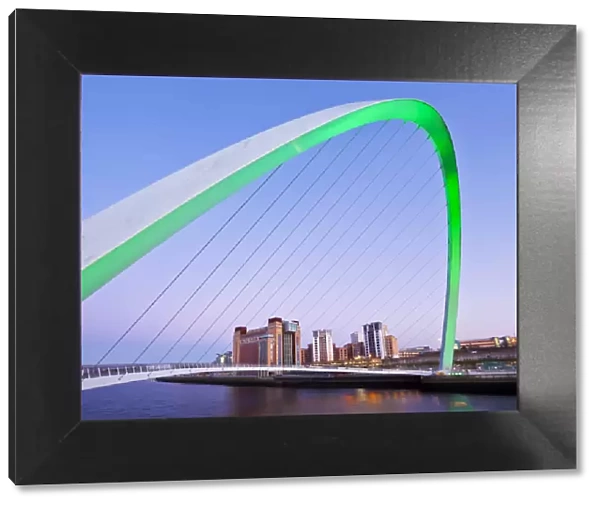 Gateshead Millennium Bridge over River Tyne, Newcastle-upon-Tyne, Tyne and Wear, Tyneside