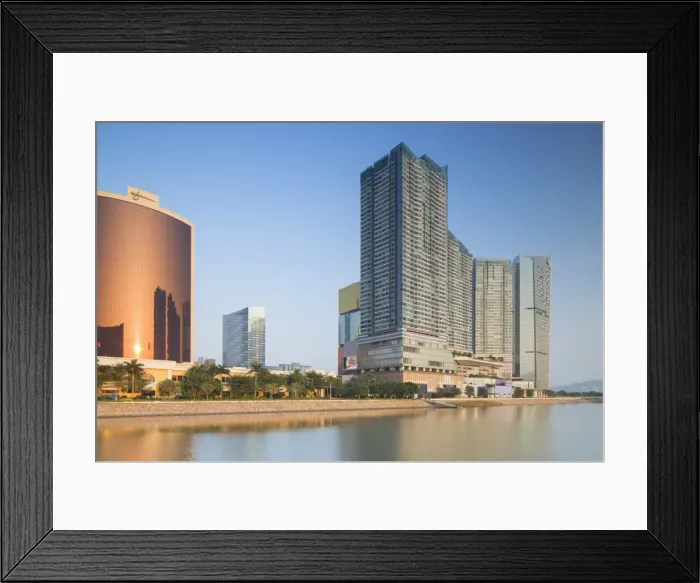 Framed Print : Wynn Hotel and One Central complex, Macau, China, Asia Framed Print : Wynn Hotel and One Central complex, Macau, China, Asia