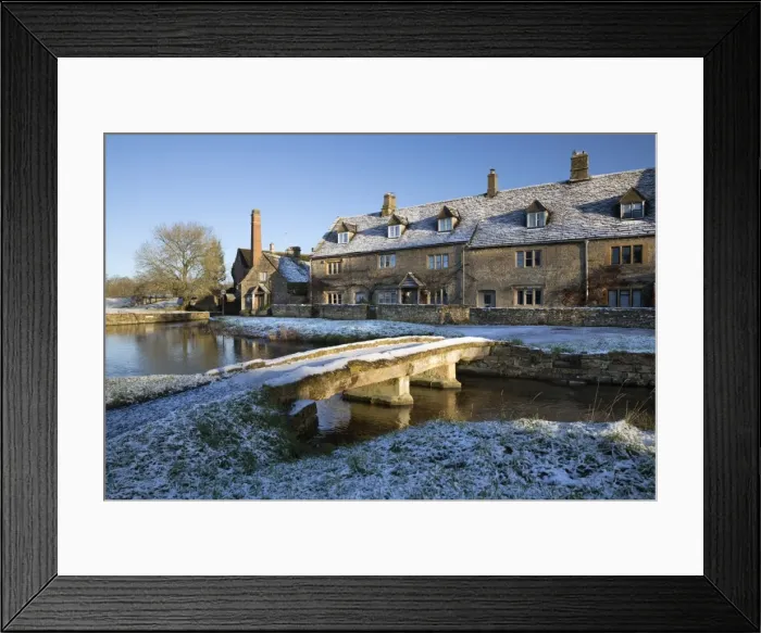 Framed Print : Stone bridge and Cotswold cottages in snow, Lower Slaughter, Cotswolds, Gloucestershire Framed Print : Stone bridge and Cotswold cottages in snow, Lower Slaughter, Cotswolds, Gloucestershire