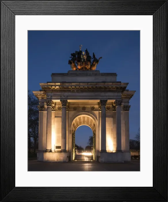 Framed Print : Exterior of Wellington Arch at night, Hyde Park Corner, London, England, United Kingdom Framed Print : Exterior of Wellington Arch at night, Hyde Park Corner, London, England, United Kingdom