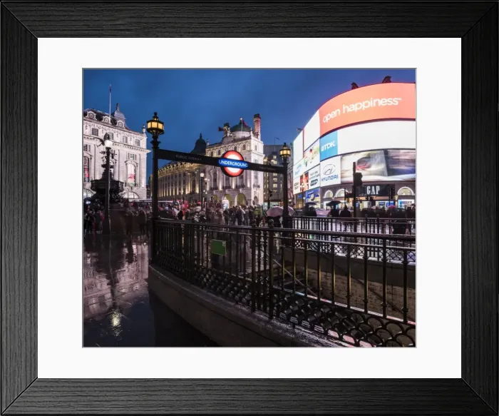 Framed Print : Piccadily Circus at night, London, England, United Kingdom, Europe Framed Print : Piccadily Circus at night, London, England, United Kingdom, Europe
