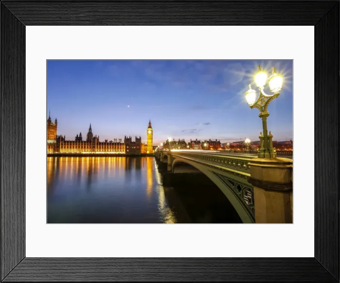 Framed Print : View of Big Ben and Palace of Westminster, River Thames and Westminster Bridge at night Framed Print : View of Big Ben and Palace of Westminster, River Thames and Westminster Bridge at night