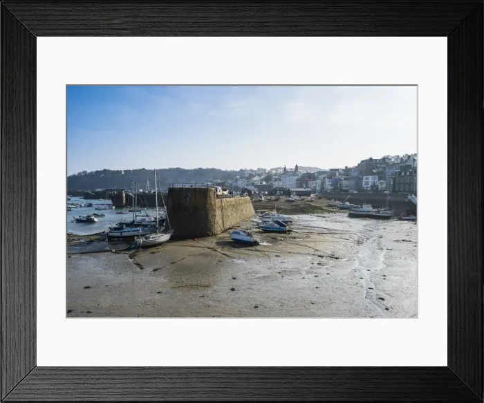 Framed Print : View over the sea front of Saint Peter Port, Guernsey, Channel Islands, United Kingdom Framed Print : View over the sea front of Saint Peter Port, Guernsey, Channel Islands, United Kingdom