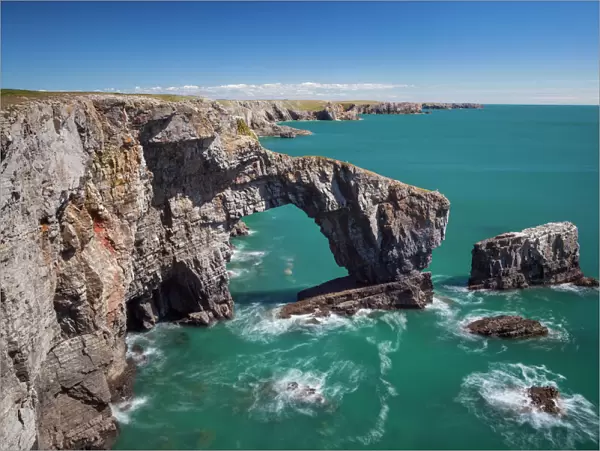 Green Bridge of Wales, Pembrokeshire Coast, Wales, United Kingdom, Europe