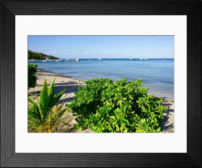Framed Print : Oualie Beach, Nevis, St. Kitts and Nevis, Leeward Islands, West Indies, Caribbean Framed Print : Oualie Beach, Nevis, St. Kitts and Nevis, Leeward Islands, West Indies, Caribbean