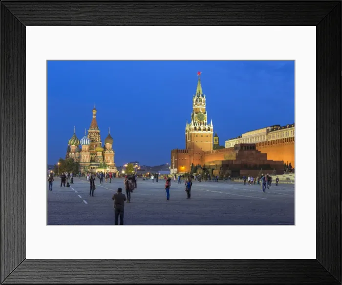 Framed Print : St. Basils Cathedral and the Kremlin in Red Square, UNESCO World Heritage Site, Moscow Framed Print : St. Basils Cathedral and the Kremlin in Red Square, UNESCO World Heritage Site, Moscow