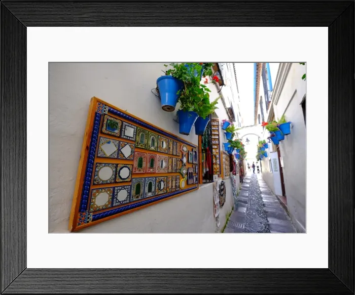 Framed Print : Calle de las Flores, Cordoba, Andalucia, Spain, Europe Framed Print : Calle de las Flores, Cordoba, Andalucia, Spain, Europe