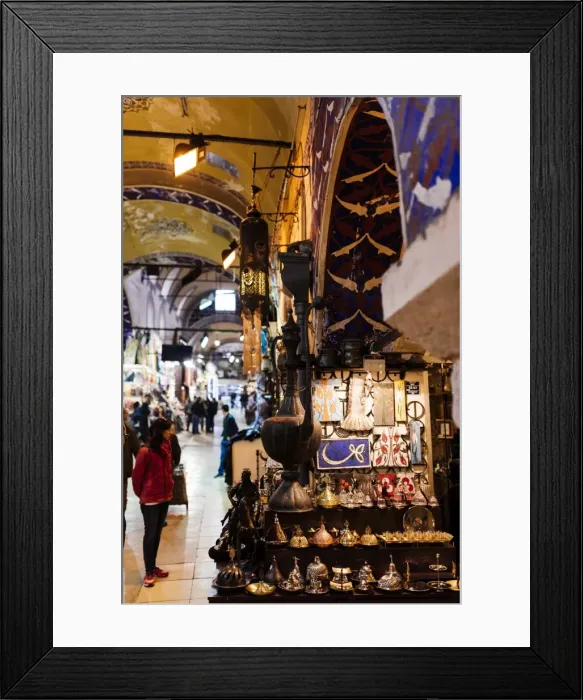 Framed Print : Interior of Grand Bazaar (Kapali Carsi), Istanbul, Turkey, Europe Framed Print : Interior of Grand Bazaar (Kapali Carsi), Istanbul, Turkey, Europe