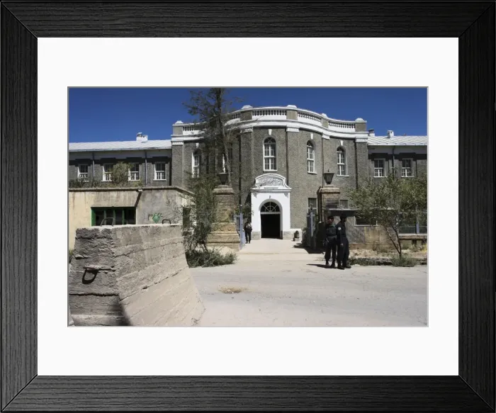 Framed Print : Concrete barricade to stop suicide bombers outside Kabul Museum, Kabul, Afghanistan, Asia Framed Print : Concrete barricade to stop suicide bombers outside Kabul Museum, Kabul, Afghanistan, Asia