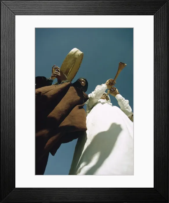 Framed Print : Two men playing musical instruments, El Golea, Algeria, North Africa, Africa Framed Print : Two men playing musical instruments, El Golea, Algeria, North Africa, Africa