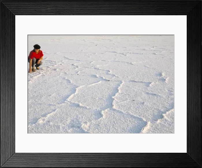 Framed Print : Salt flats beside Lac Assal in rift valley 152m below sea level, Afar Triangle