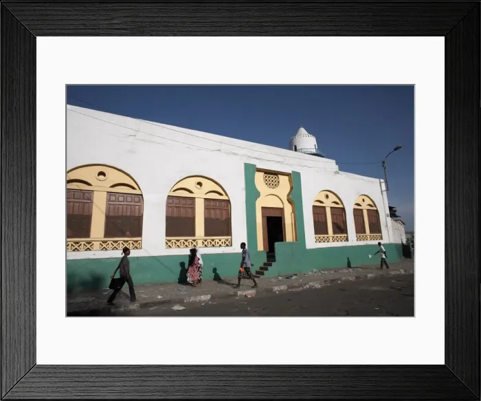 Framed Print : The Hamoudi Mosque in the European Quarter of Djibouti City, Djibouti, Africa Framed Print : The Hamoudi Mosque in the European Quarter of Djibouti City, Djibouti, Africa