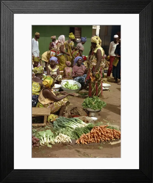 Framed Print : Market scene, Niamey, Niger, Africa Framed Print : Market scene, Niamey, Niger, Africa