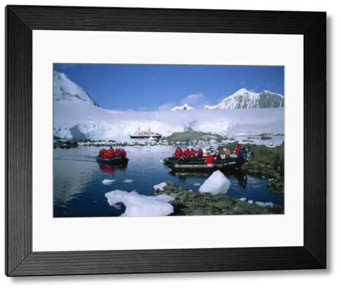 Framed Print : Cruise passengers on excursion by dinghy, Port Lockroy, once a Second World War British Station