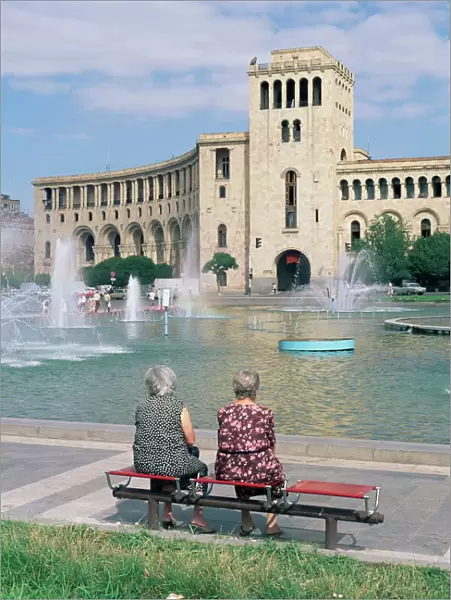 Fountains in city, Erevan (Yerevan), Armenia, Central Asia, Asia
