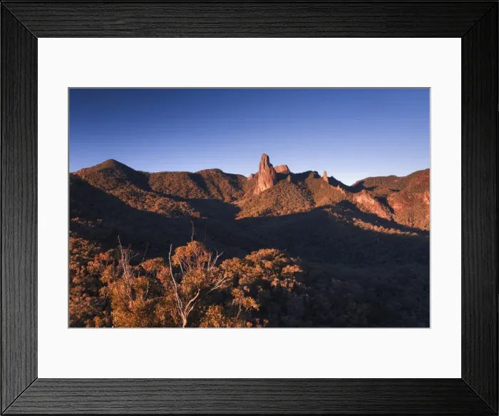 Framed Print : Crater Bluff and Breadknife from Macha Tor, Warrumbungle National Park Framed Print : Crater Bluff and Breadknife from Macha Tor, Warrumbungle National Park