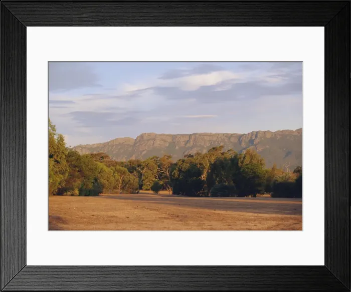 Framed Print : Mount Difficult Range in the north of the Grampians, the popular national park Framed Print : Mount Difficult Range in the north of the Grampians, the popular national park