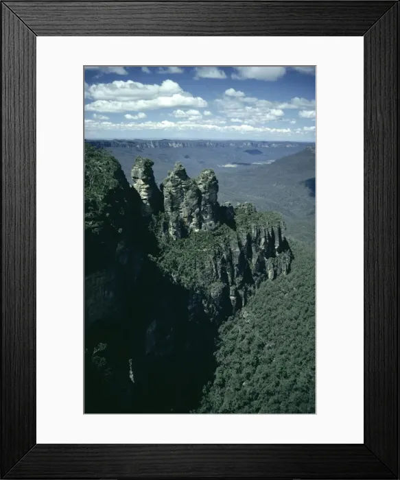 Framed Print : Rock formations of the Three Sisters from Echo Point, Blue Mountains, UNESCO World Heritage Site Framed Print : Rock formations of the Three Sisters from Echo Point, Blue Mountains, UNESCO World Heritage Site