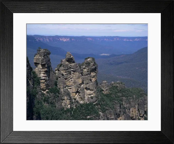 Framed Print : Three Sisters, Blue Mountains, UNESCO World Heritage Site, New South Wales Framed Print : Three Sisters, Blue Mountains, UNESCO World Heritage Site, New South Wales