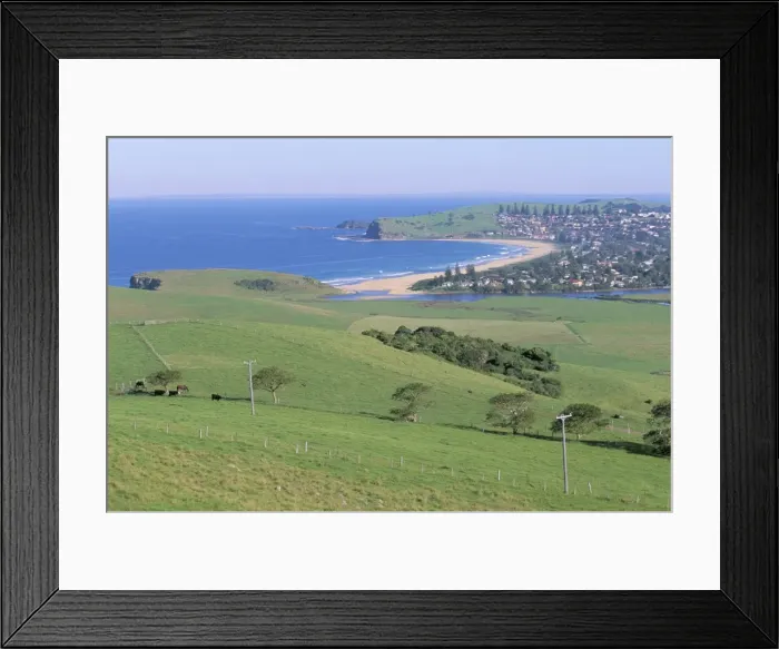 Framed Print : Looking south towards Gerringong on the coastline south of Wollongong, New South Wales Framed Print : Looking south towards Gerringong on the coastline south of Wollongong, New South Wales