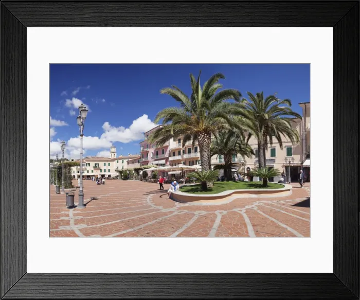 Framed Print : Piazza Matteotti, Porto Azzuro, Island of Elba, Livorno Province, Tuscany, Italy, Europe Framed Print : Piazza Matteotti, Porto Azzuro, Island of Elba, Livorno Province, Tuscany, Italy, Europe