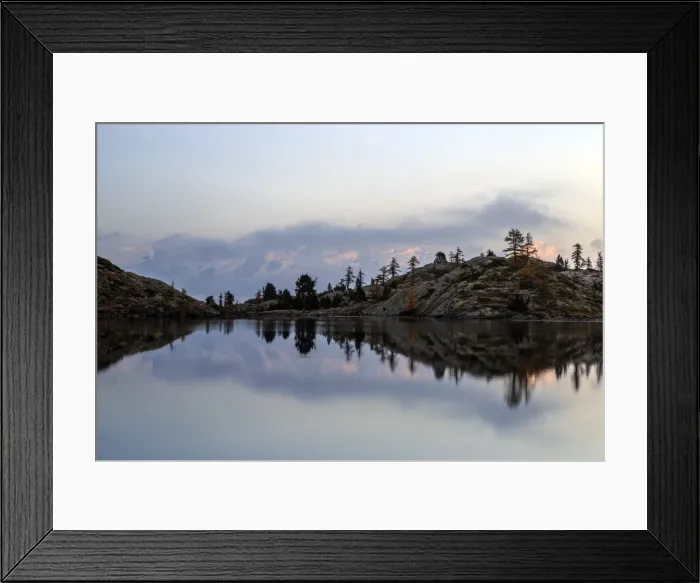 Framed Print : Dawn on Mount Rosa seen from Lac Blanc, Natural Park of Mont Avic, Aosta Valley, Graian Alps Framed Print : Dawn on Mount Rosa seen from Lac Blanc, Natural Park of Mont Avic, Aosta Valley, Graian Alps