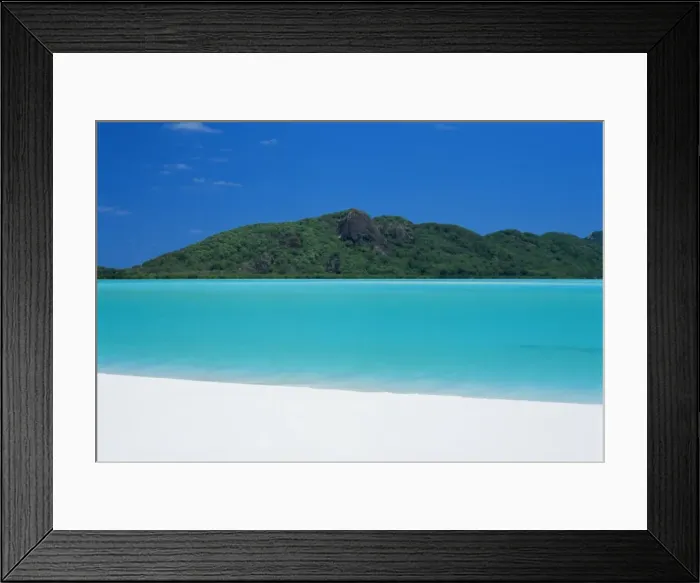 Framed Print : Whitehaven Beach, one of the finest in the country, on the east coast of Whitsunday Island Framed Print : Whitehaven Beach, one of the finest in the country, on the east coast of Whitsunday Island