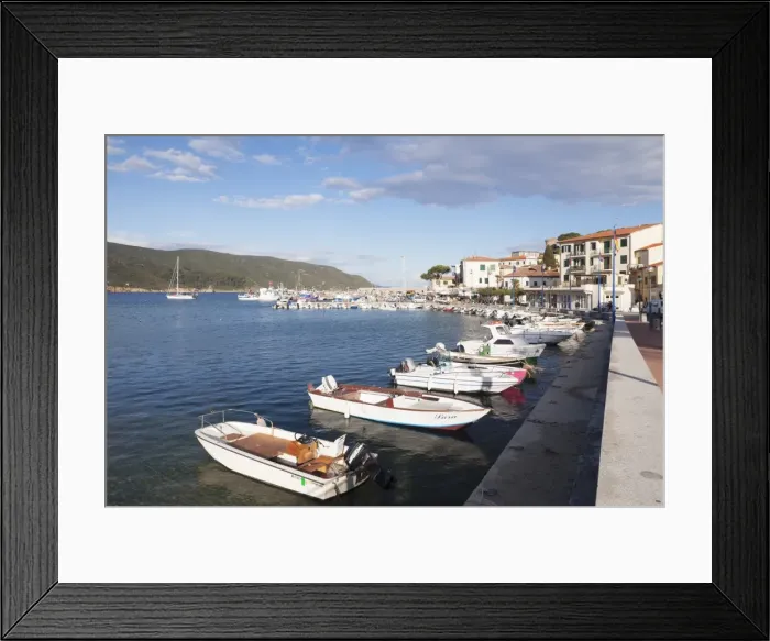 Framed Print : Marina di Campo, Island of Elba, Livorno Province, Tuscany, Italy, Mediterranean, Europe Framed Print : Marina di Campo, Island of Elba, Livorno Province, Tuscany, Italy, Mediterranean, Europe