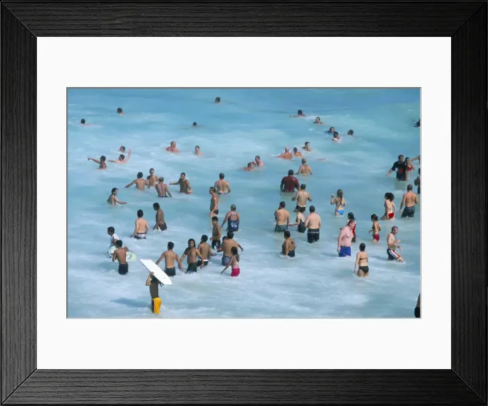 Framed Print : Bathers at Tamarama, fashionable beach south of Bondi in the eastern suburbs Framed Print : Bathers at Tamarama, fashionable beach south of Bondi in the eastern suburbs