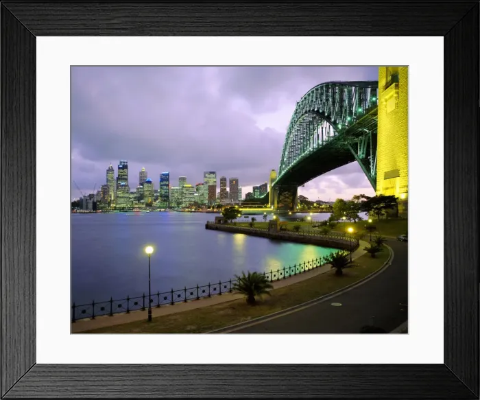 Framed Print : City skyline and the Sydney Harbour Bridge at dusk, Sydney, New South Wales, Australia Framed Print : City skyline and the Sydney Harbour Bridge at dusk, Sydney, New South Wales, Australia