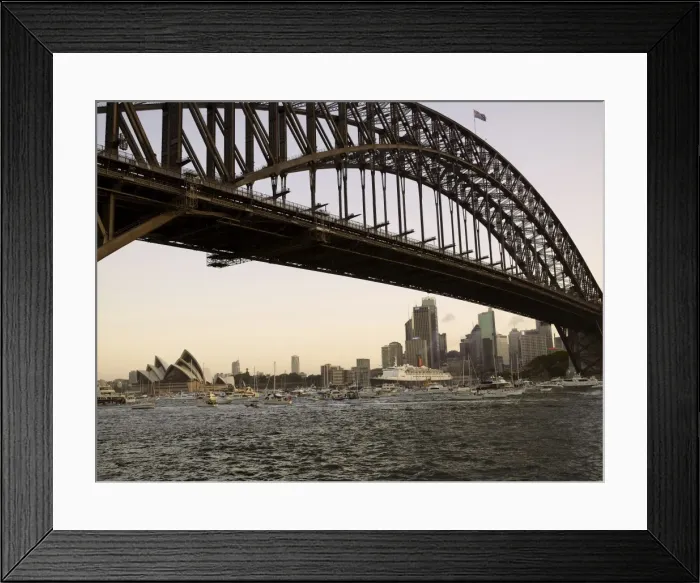 Framed Print : QE2 arriving in Sydney Harbour, New South Wales, Australia, Pacific Framed Print : QE2 arriving in Sydney Harbour, New South Wales, Australia, Pacific