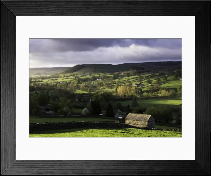 Framed Print : View down the valley of Swaledale taken from just outside Reeth, Yorkshire Dales Framed Print : View down the valley of Swaledale taken from just outside Reeth, Yorkshire Dales