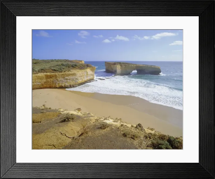 Framed Print : Rock formation known as London Bridge, Great Ocean Road, Victoria, Australia Framed Print : Rock formation known as London Bridge, Great Ocean Road, Victoria, Australia